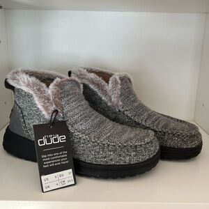 NWT Hey Dude Denny Sleet Gray Ankle Boots Womens Size 6 Fuzzy Lined Slip On